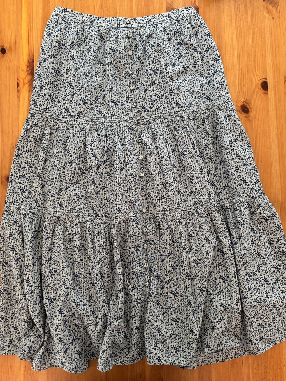 Madewell Button-Front Tiered Maxi Skirt in Florentine Floral Blue Size M